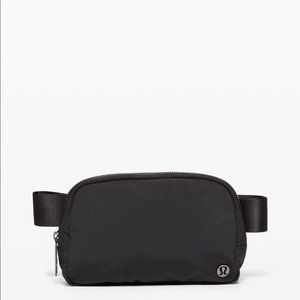Lululemon everywhere belt bag 1L
